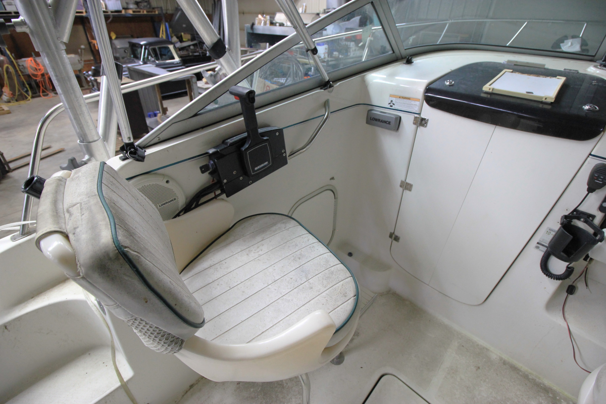 2000 Bayliner Trophy 2302 Walkaround 2000 Bayliner Trophy 2302 Walkaround