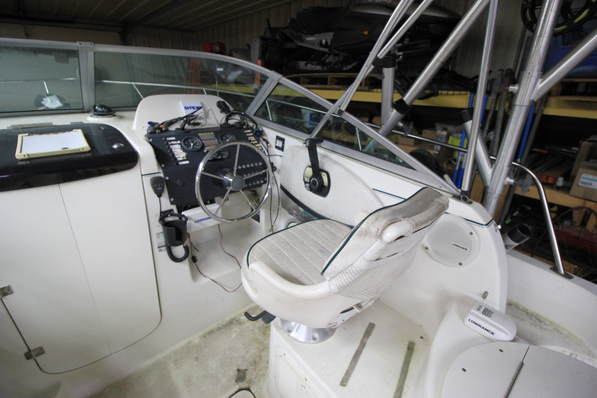 2000 Bayliner Trophy 2302 Walkaround 2000 Bayliner Trophy 2302 Walkaround