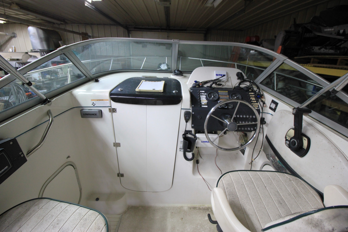 2000 Bayliner Trophy 2302 Walkaround 2000 Bayliner Trophy 2302 Walkaround