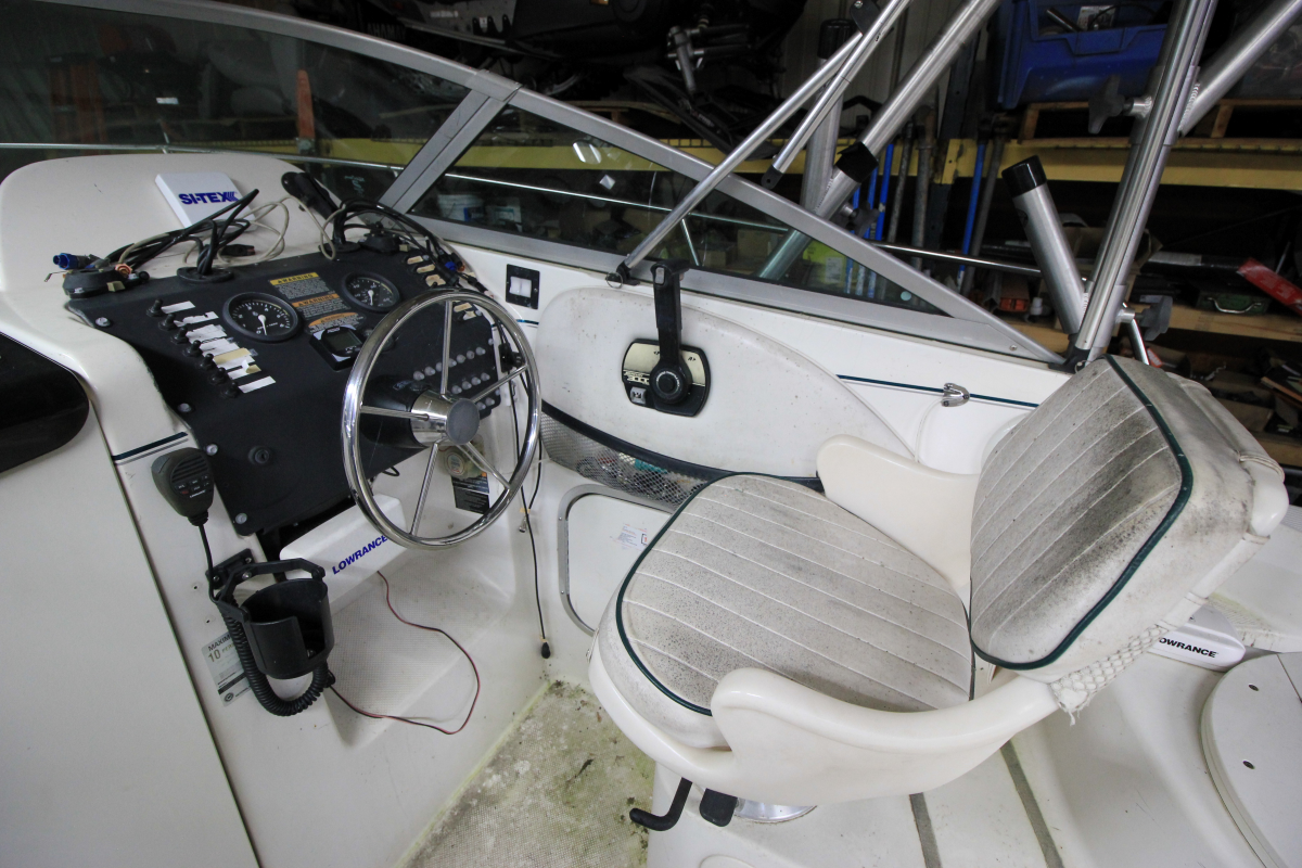 2000 Bayliner Trophy 2302 Walkaround 2000 Bayliner Trophy 2302 Walkaround