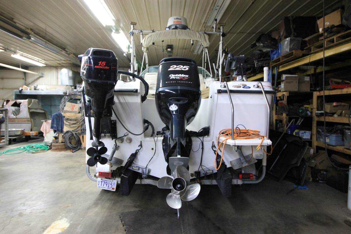 2000 Bayliner Trophy 2302 Walkaround 2000 Bayliner Trophy 2302 Walkaround