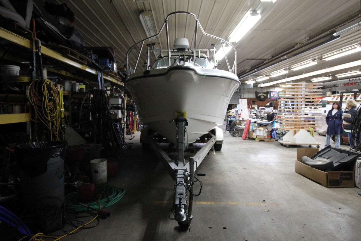 2000 Bayliner Trophy 2302 Walkaround 2000 Bayliner Trophy 2302 Walkaround