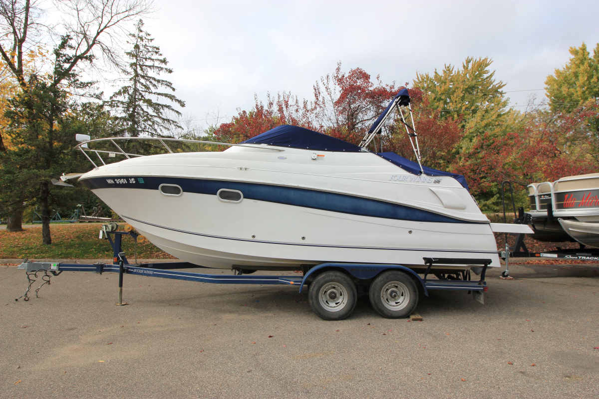 2003 Four Winns 248 Vista