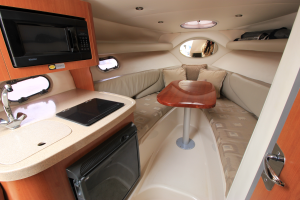 2003 Four Winns 248 Vista