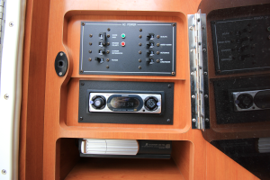 2003 Four Winns 248 Vista