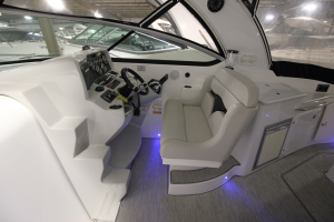 2017 Rinker 320 EX