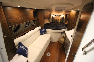 2017 Rinker 320 EX
