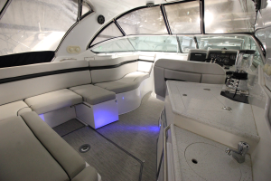 2017 Rinker 320 EX