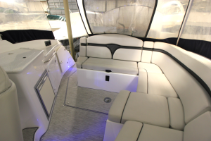 2017 Rinker 320 EX