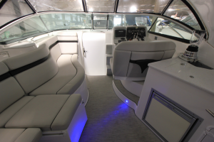 2017 Rinker 320 EX